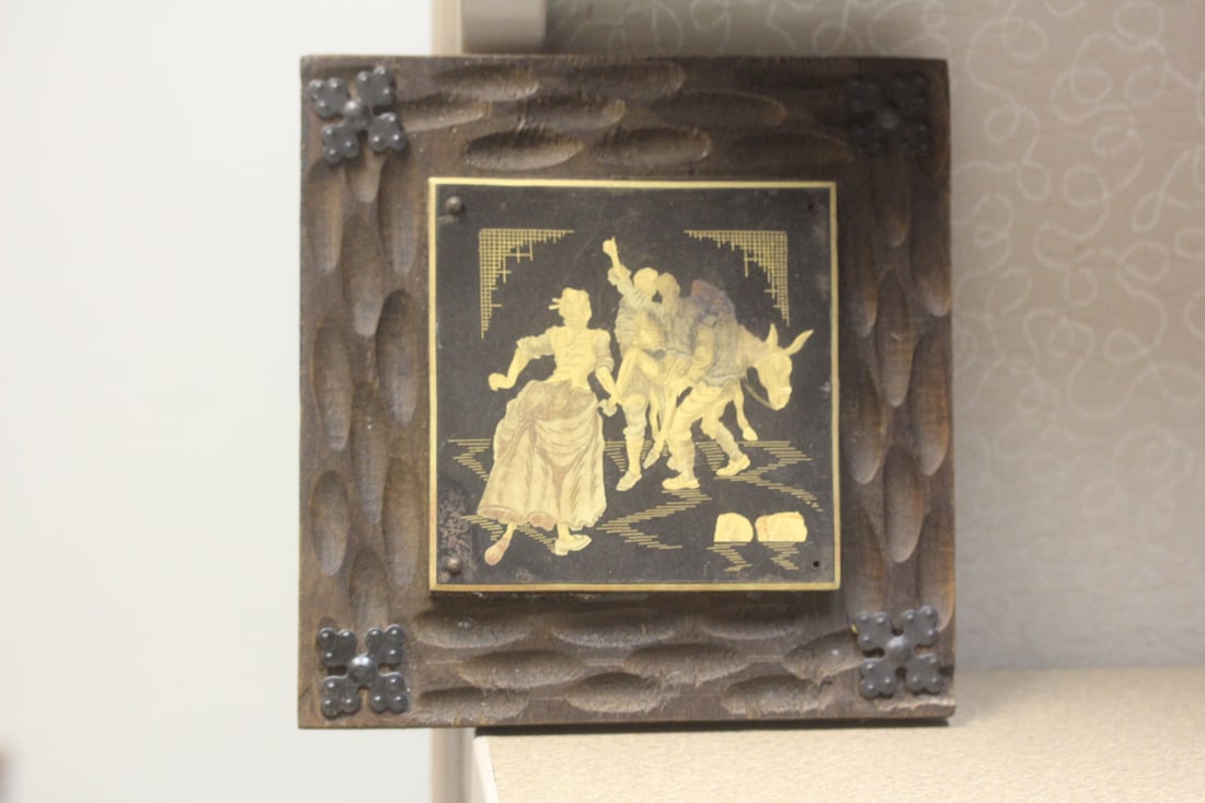 Gold Etched Panel: overall= 7" x 7" - gilted panel= 4 1/4" square