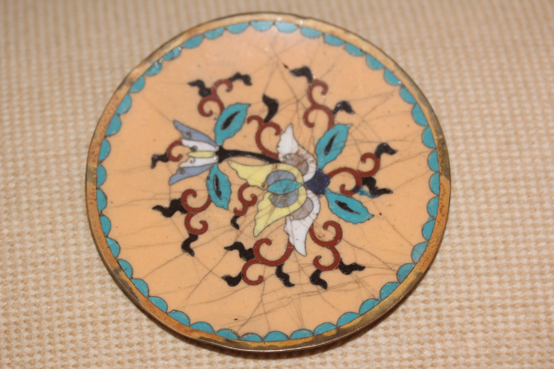 Antique Chinese Cloisonne Dish: 4 1/8" in diameter