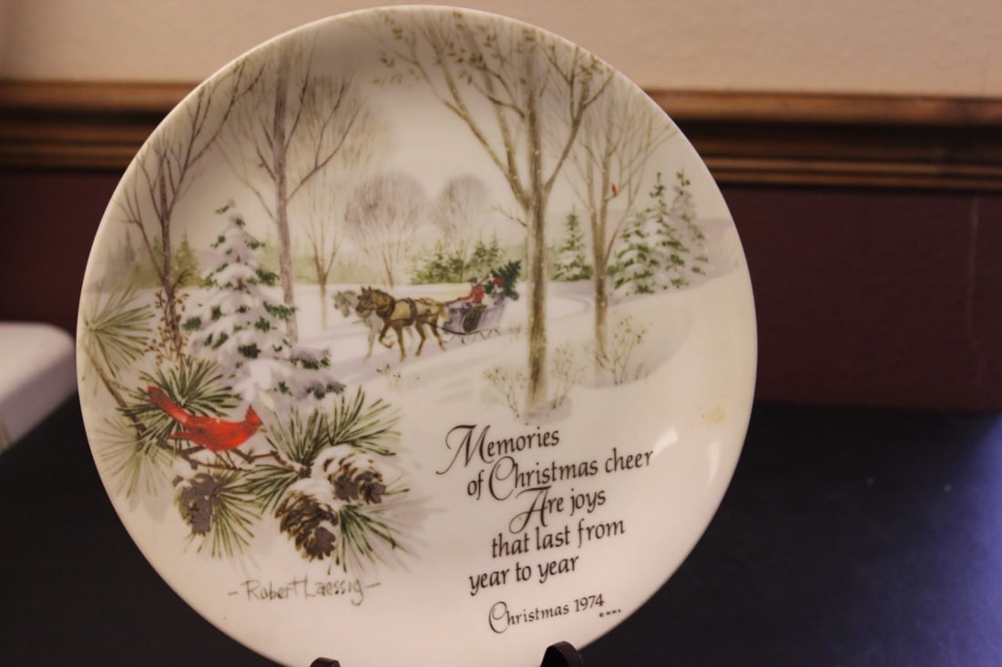 Collector's Plate by Robert Laessig: 10 1/2 in diameter