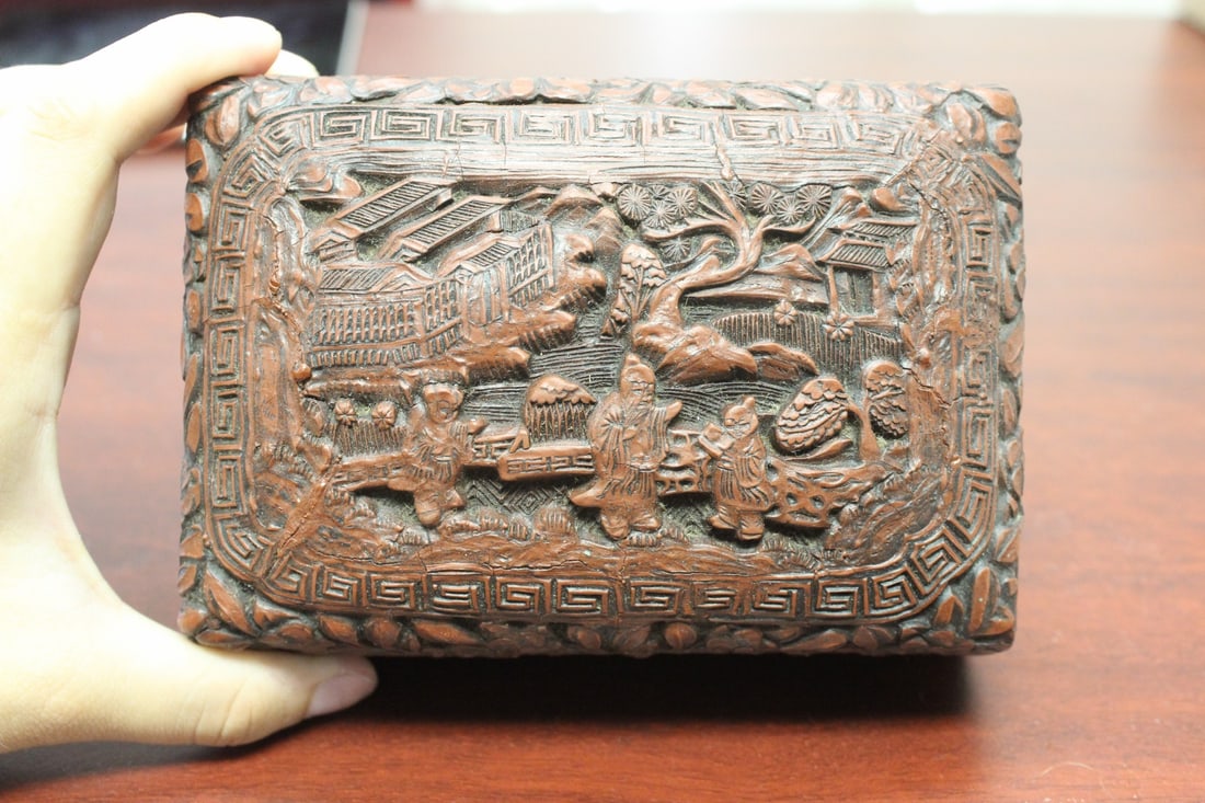 A Signed Cinnabon Lacquer Box: Chinese - 5 1/2" long