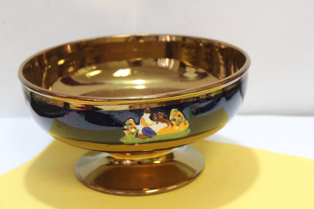 A Ceramic Lusterware Bowl (1 of 6)
