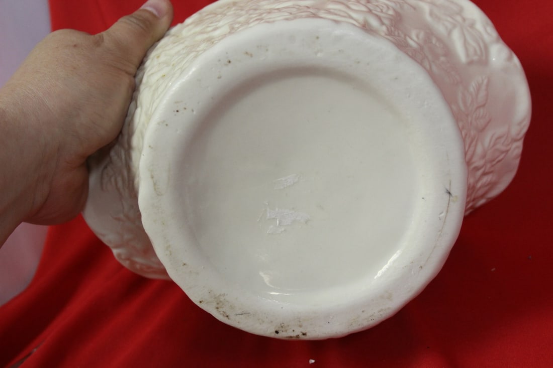 A Ceramic Basket - 5