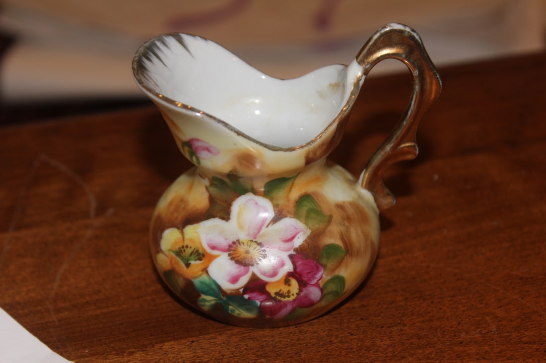 Ceramic Floral Creamer (1 of 4)