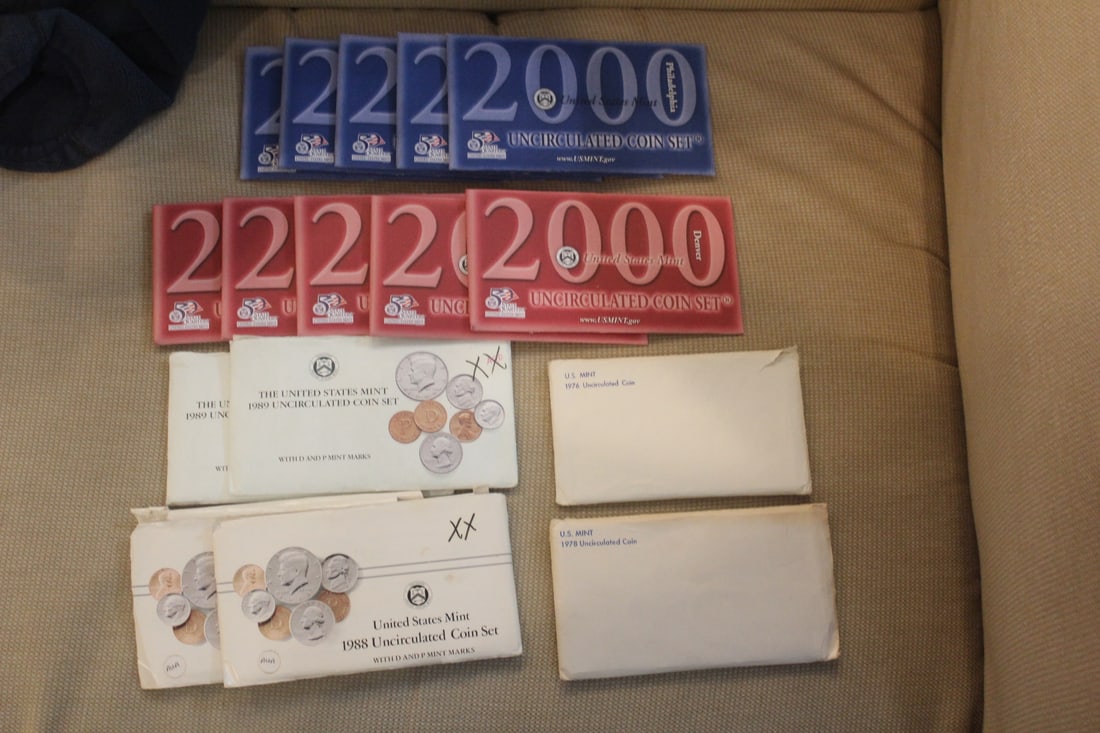 Lot of 16 US Coin Sets (1 of 6)