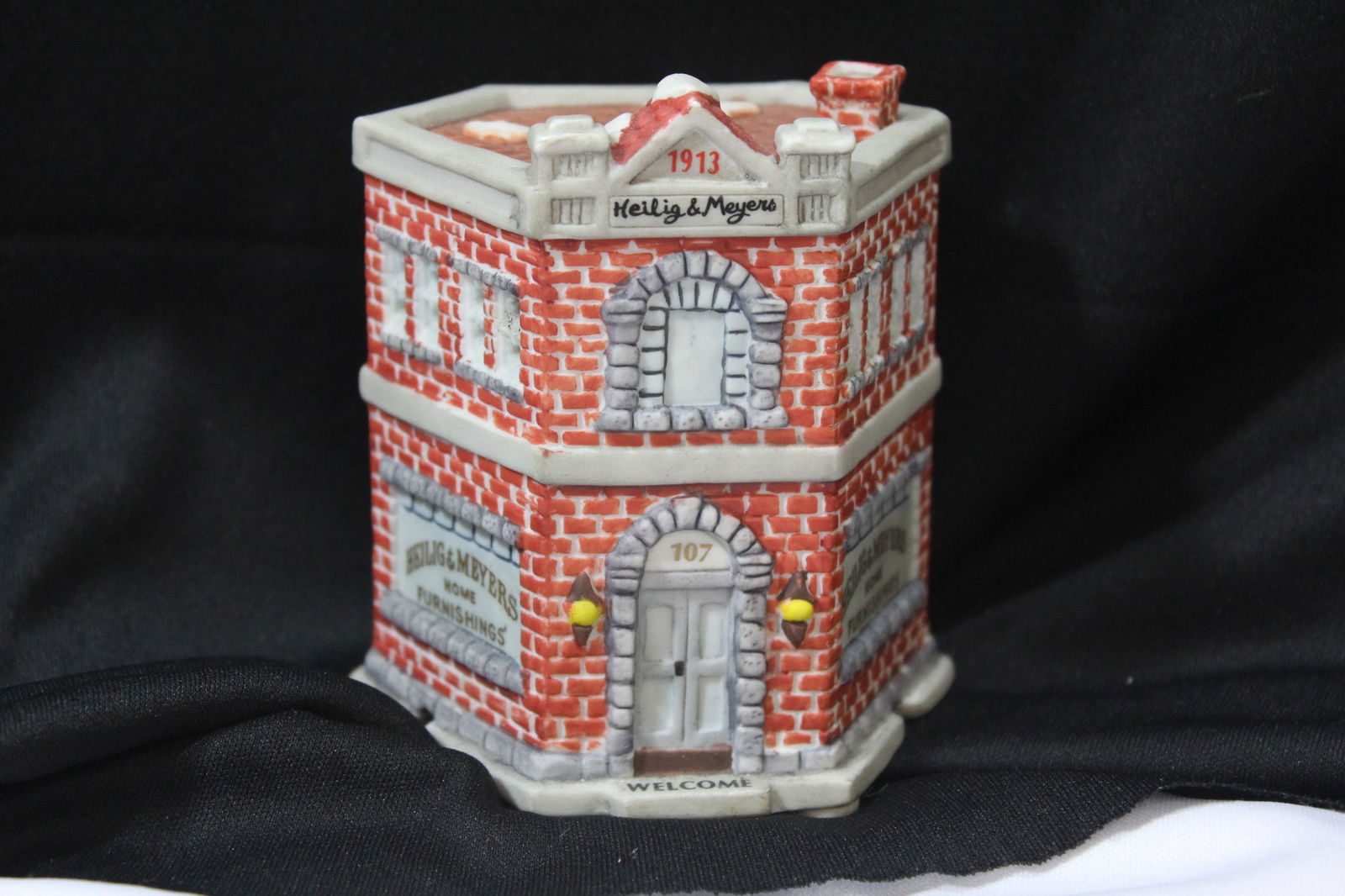 An American Landmarks Ceramic House (1 of 7)