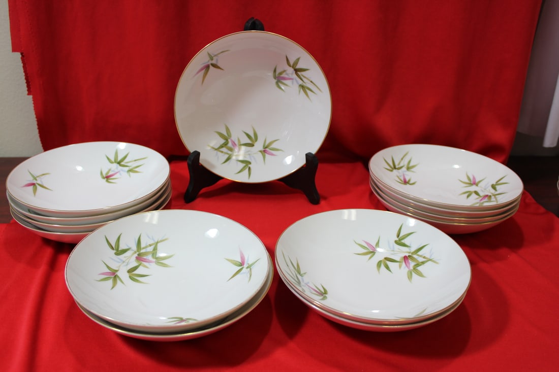 Lot of 13 Bowls: 7 inches in diameter each