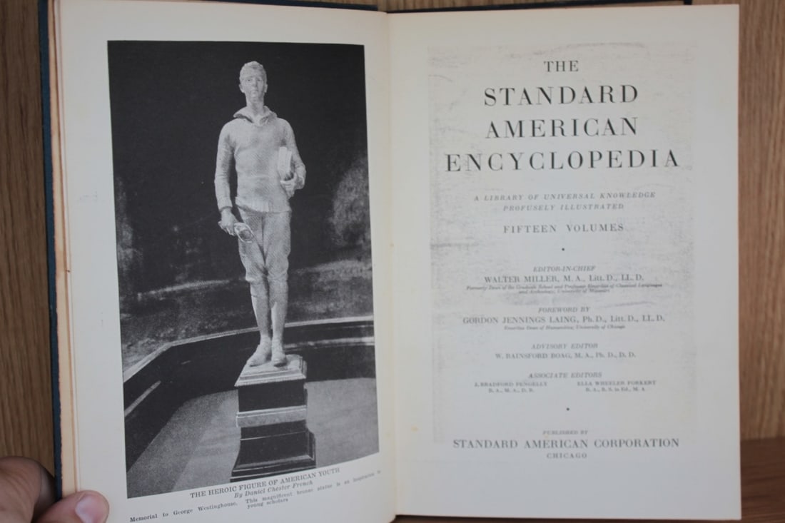 The Standard American Encyclopedia - Volume 2: Hardcover - condition as shown on photos