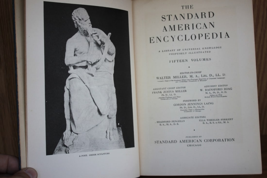 The Standard American Encyclopedia - Volume 12.: Hardcover - condition as shown on photos