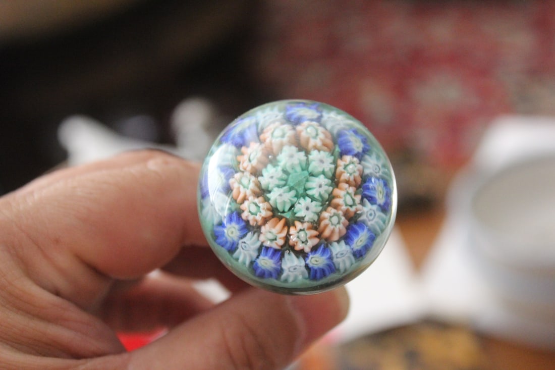 Artglass Article: 3 3/4" tall