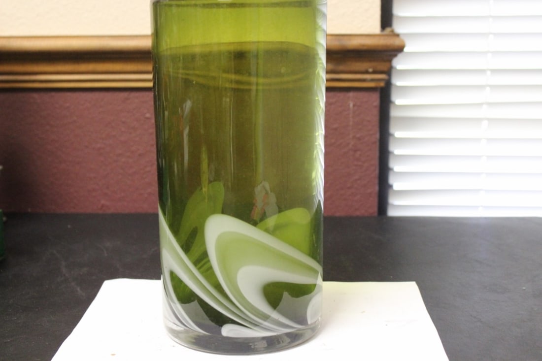 An Art Glass Cylinder Vase: 10" tall