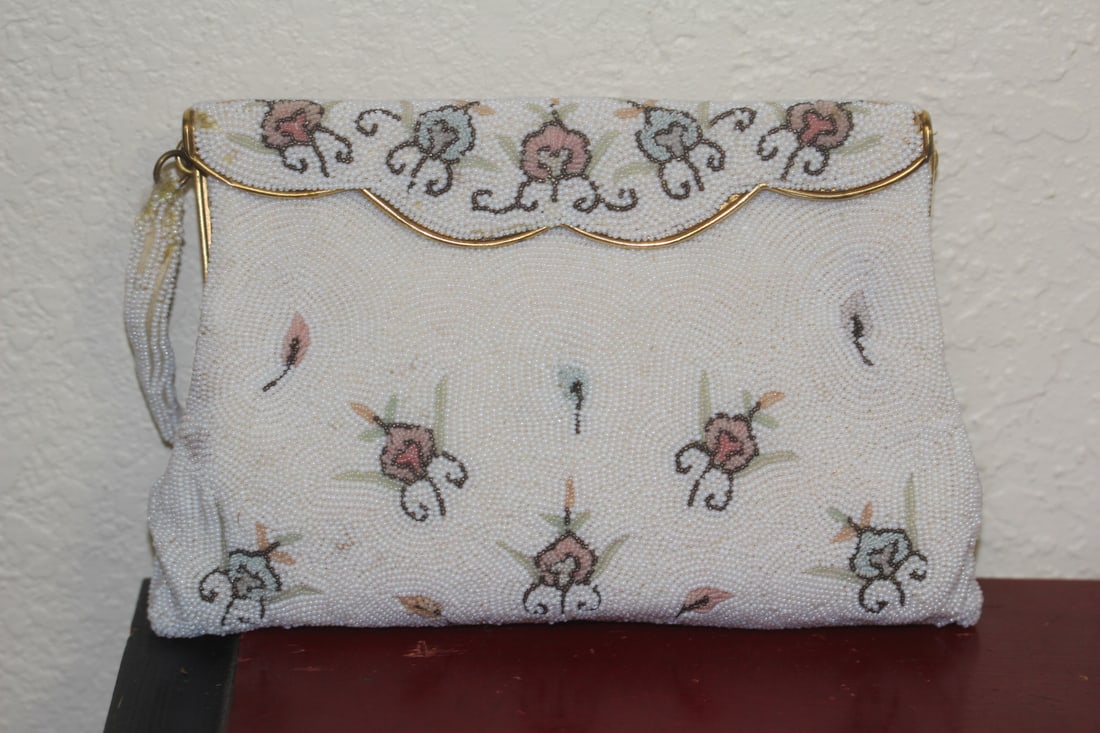 A Beaded Purse (1 of 4)