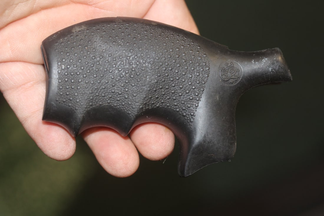 Rubber Pistol Grip: as shown