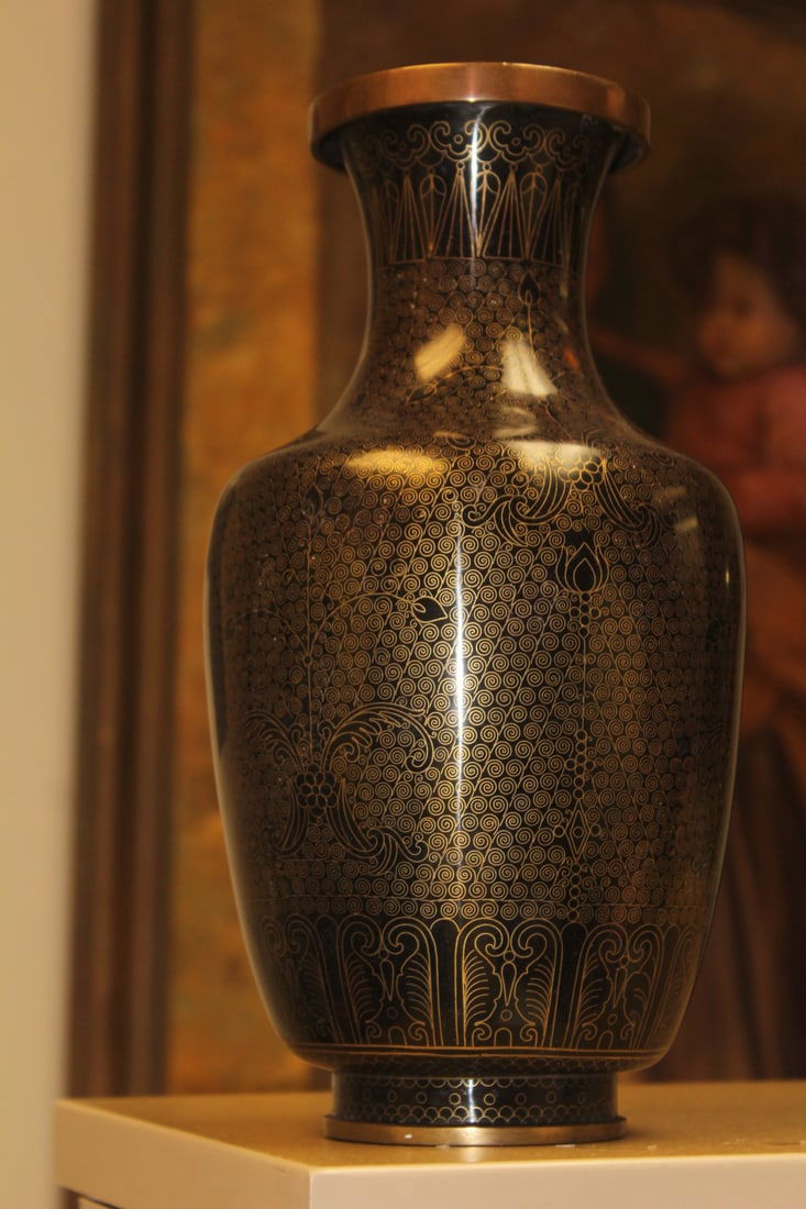 Chinese cloisonne vase (1 of 8)