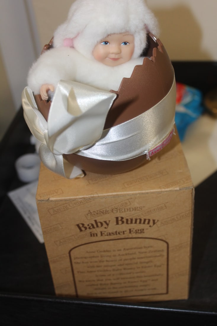 Anne Geddes Baby Bunny in Easter Egg: boxed = about 5" tall