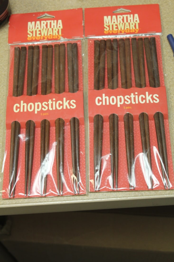 10 Pairs of Chop Sticks: as shown