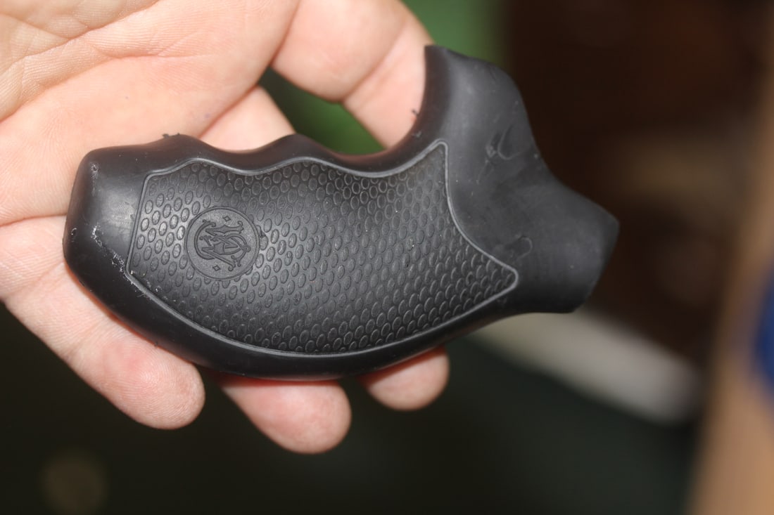 Rubber Pistol Grip: as shown