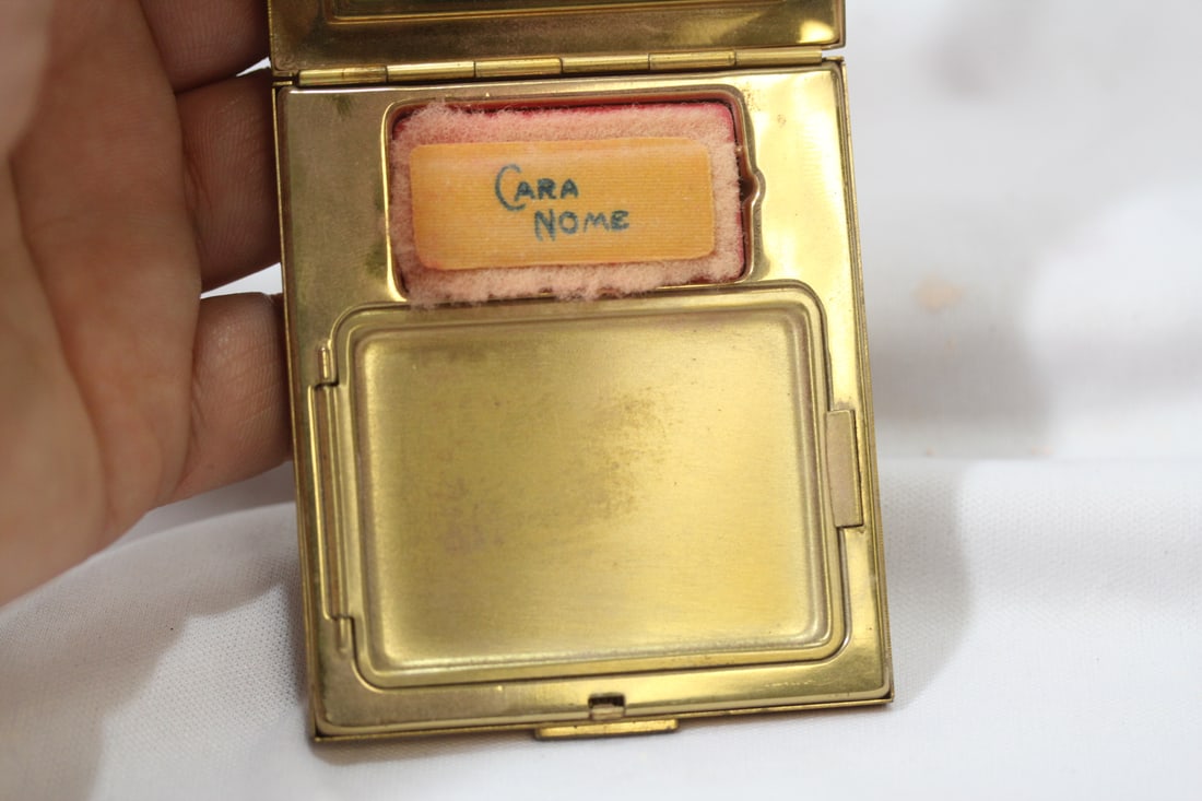 A Cara Nome Compact - 5