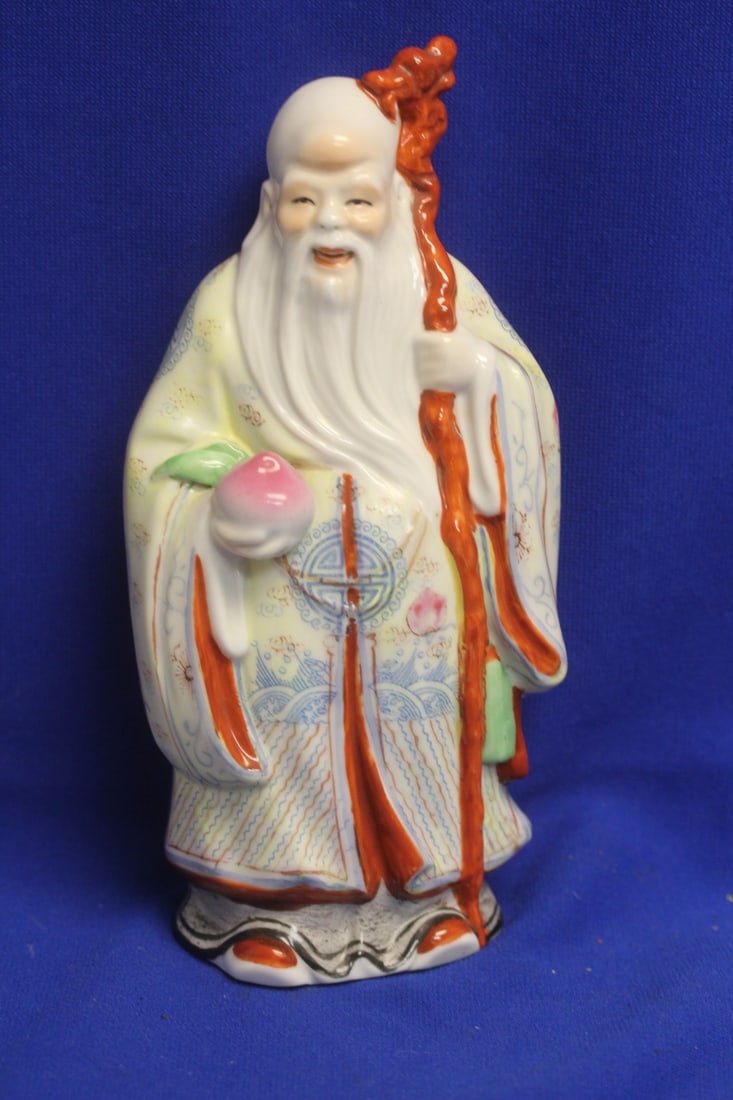 Chinese Vintage Sage: artist signed - most likely republic period - 9" tall