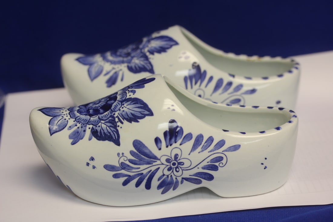 Delft Clog: blue and white - 7 inches across - possibly a wall hanger