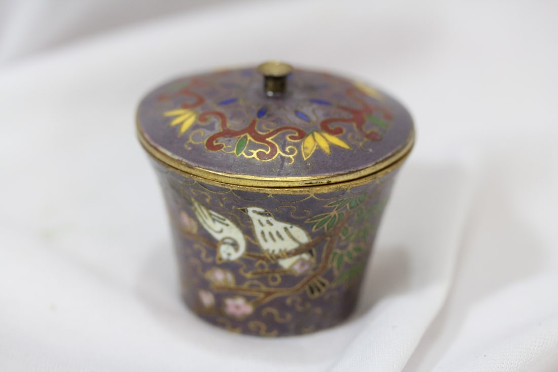 A Chinese Cloisonne Trinket Box (1 of 7)