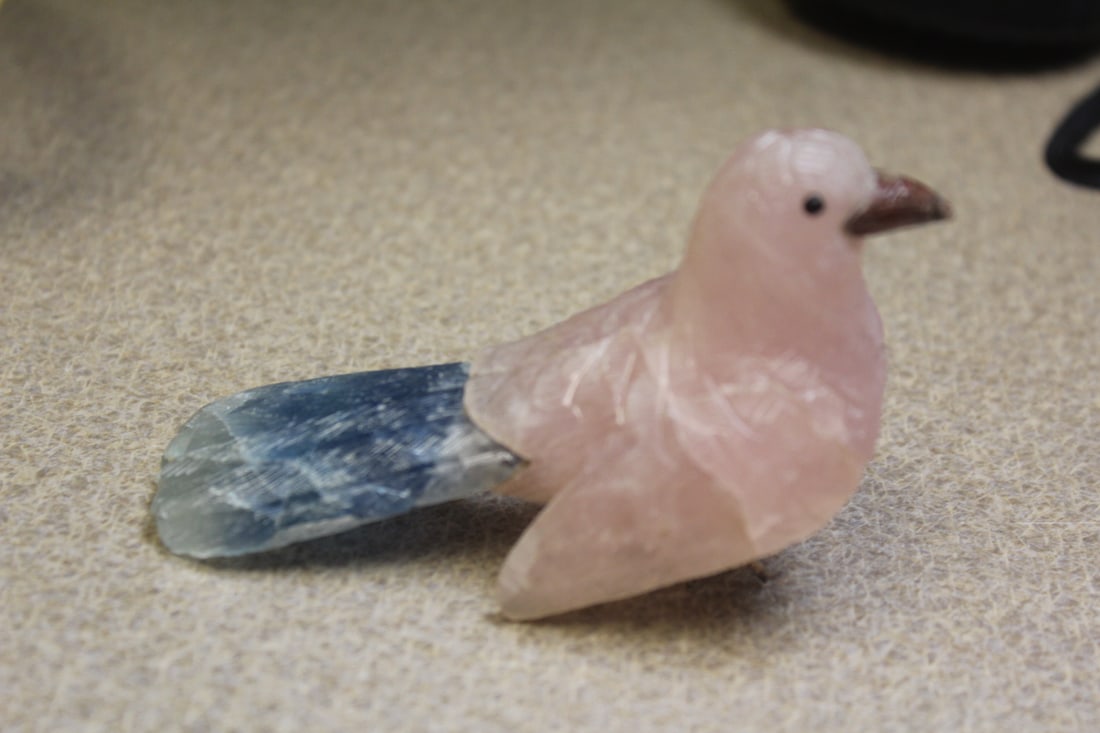 Chinese Quartz Bird: 4" across