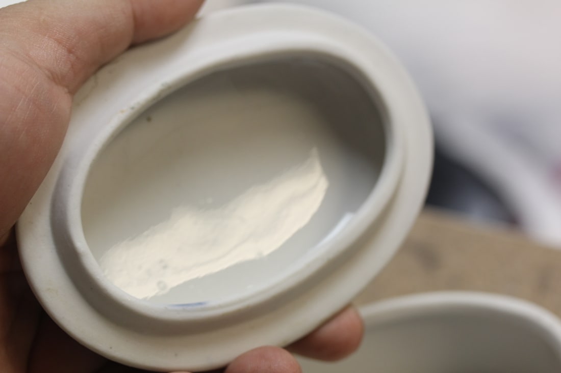 Signed Chinese Ceramic Box - 7