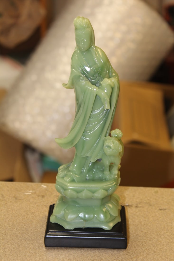 Resin Kwan Yin: 9 1/4" tall