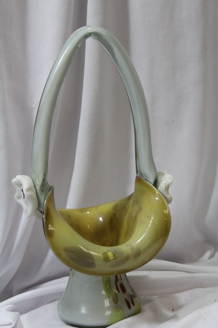 An Artglass Basket: 12 1/4" tall