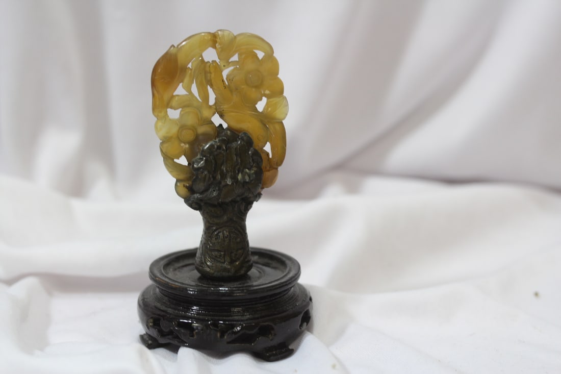 A Chinese Agate Finial: overall= 4 1/2" tall - nice carving