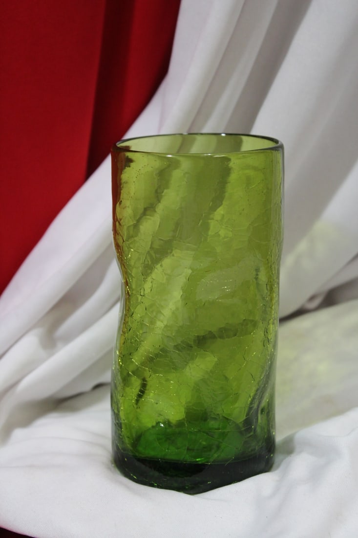 A Possibly Blenko Tumbler: 5 3/4" tall