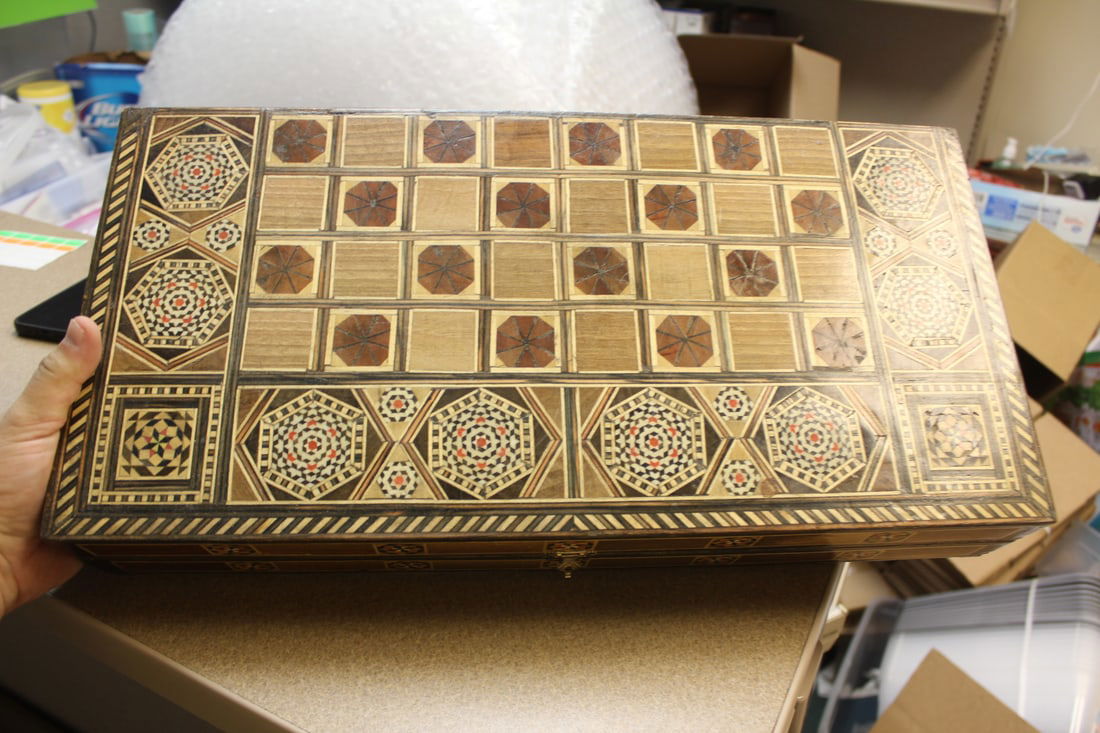 Chess/Checkers/Backgammon Board with Pieces (1 of 8)