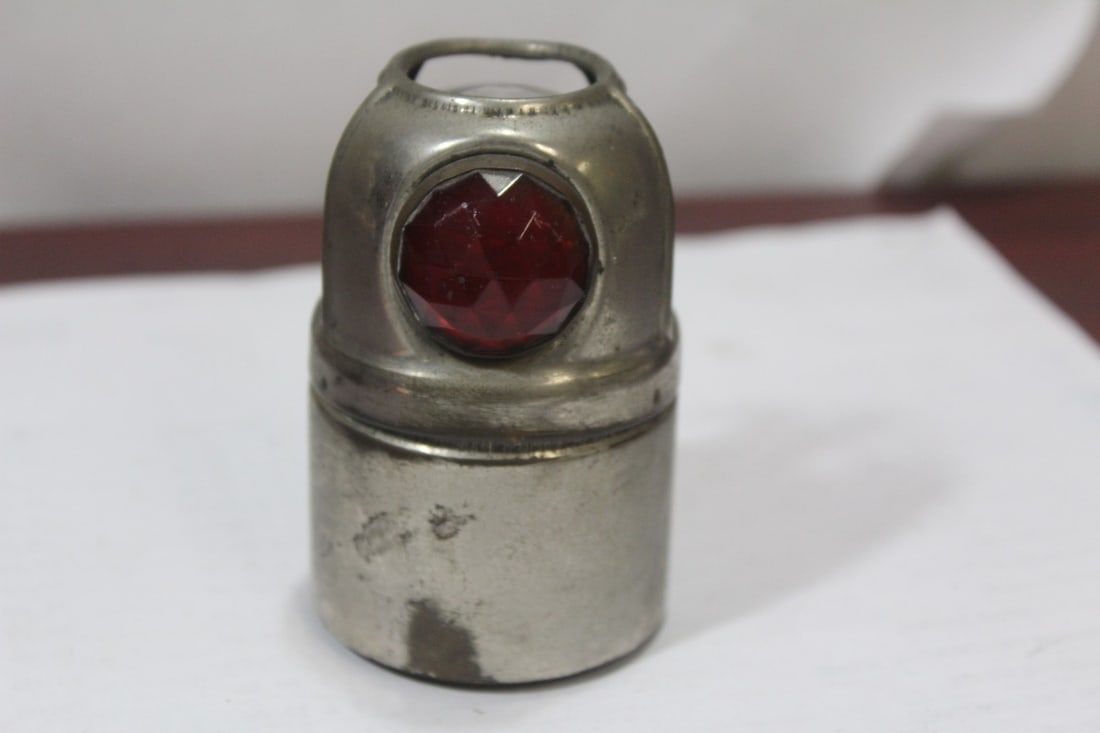 A Vintage Safety Light (1 of 7)