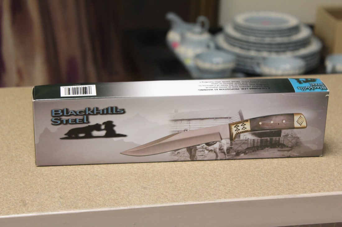 Black Hills Steel Knife: with leather sheath and box - 10 1/2" long