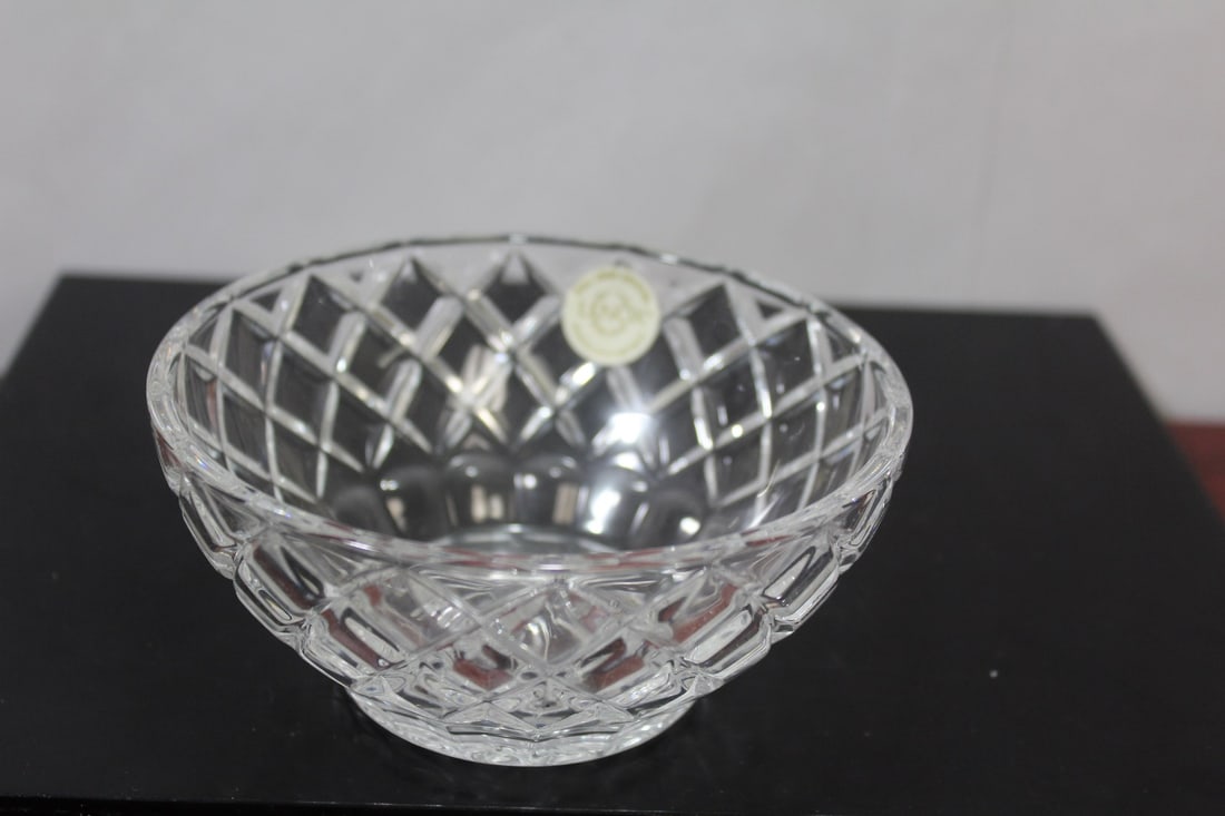 A Lenox Crystal Bowl: 5" in diameter