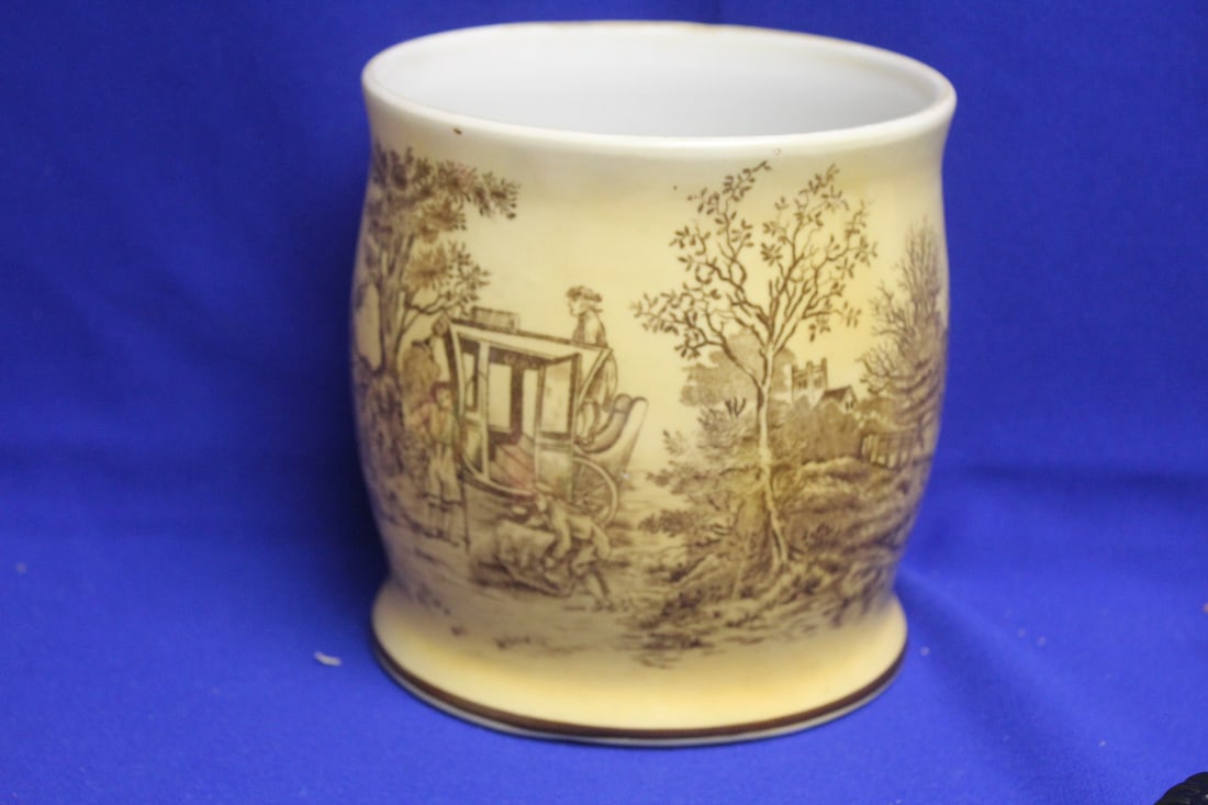 A Decorative Cookie Jar - 4