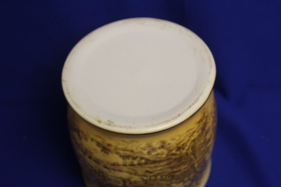 A Decorative Cookie Jar - 7