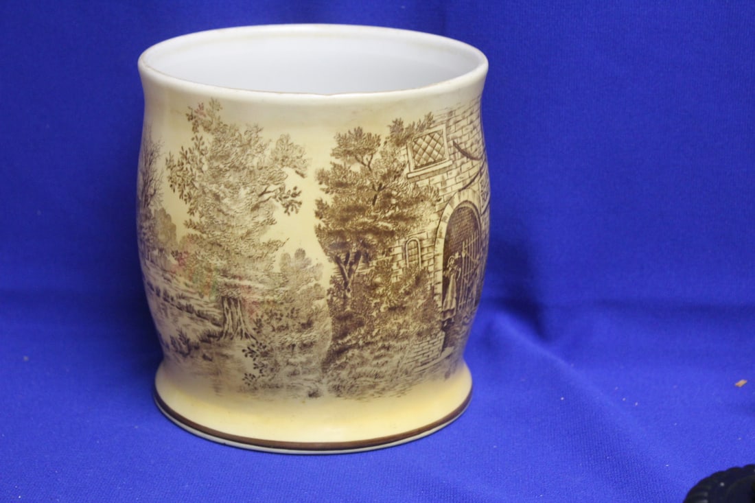 A Decorative Cookie Jar - 8