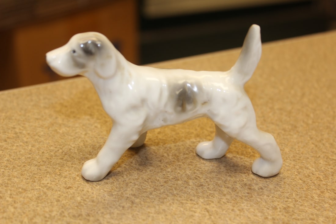 Ceramic Dog: 4" across