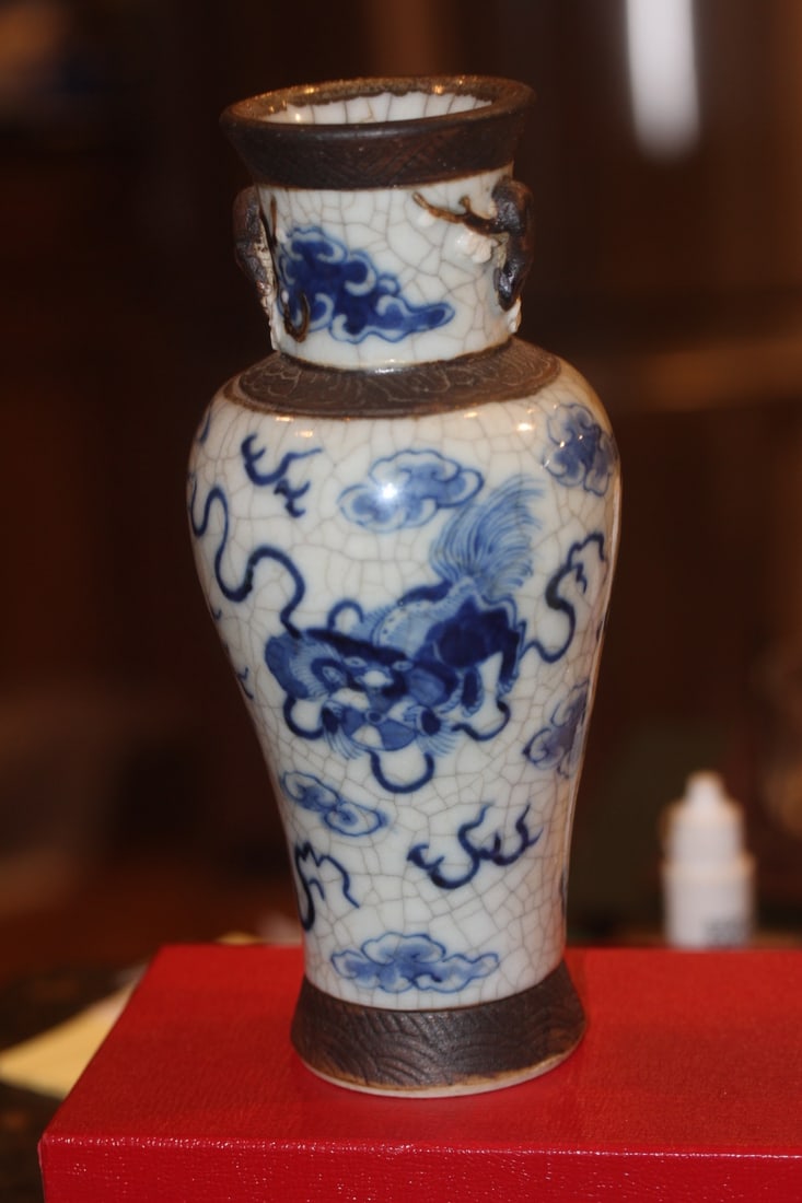 Signed Chinese Blue and White Vase: 19th century - Kylin motief - 8 1/4" tall