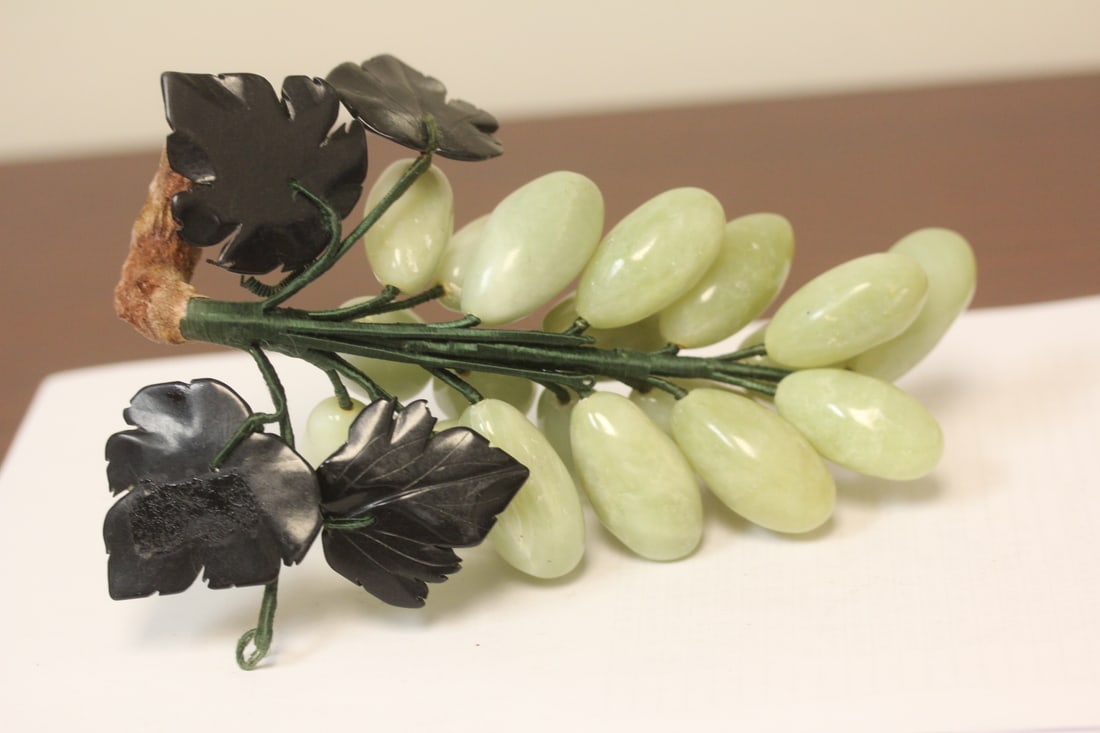 A Jade Grape - 4