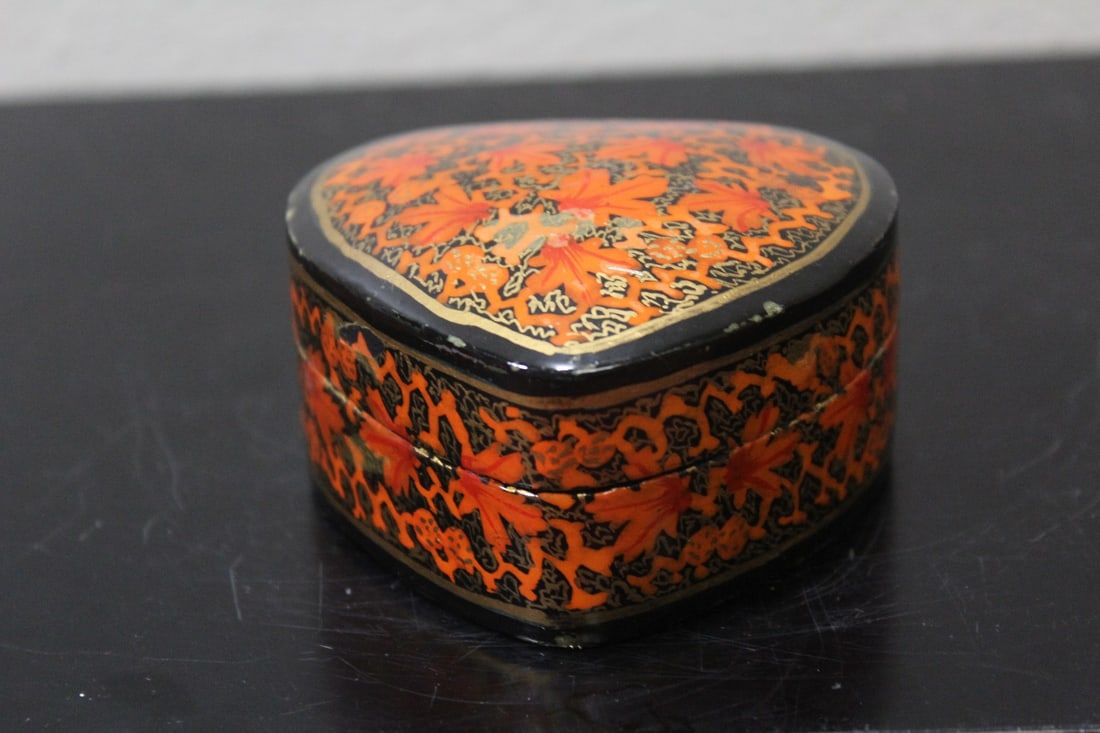 A Lacquer Heart Shape Trinket Box: 3" across