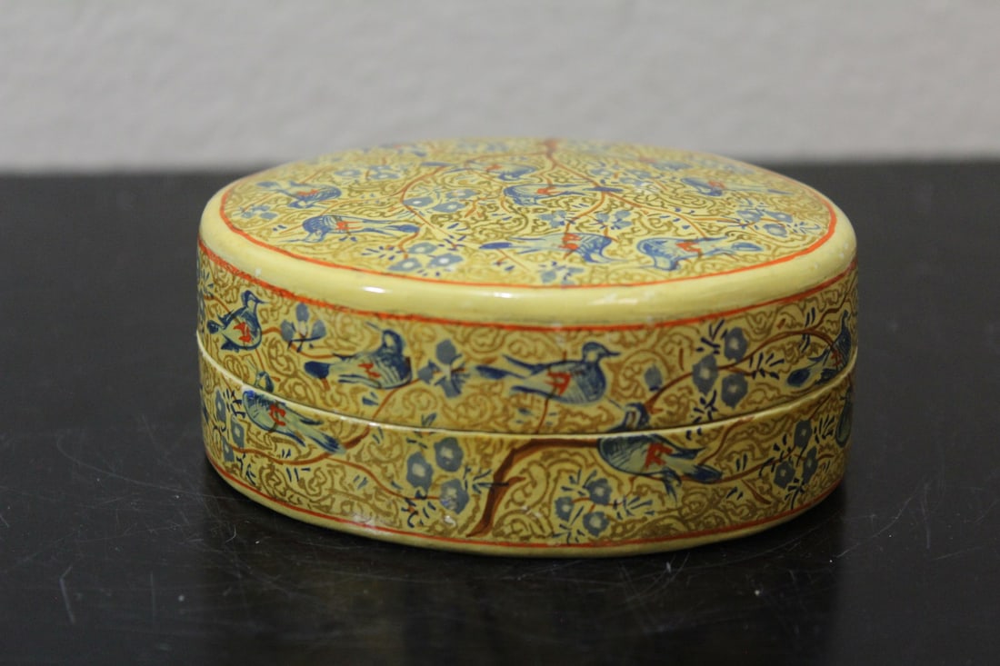 A Lacquer Box: 3 3/8" across