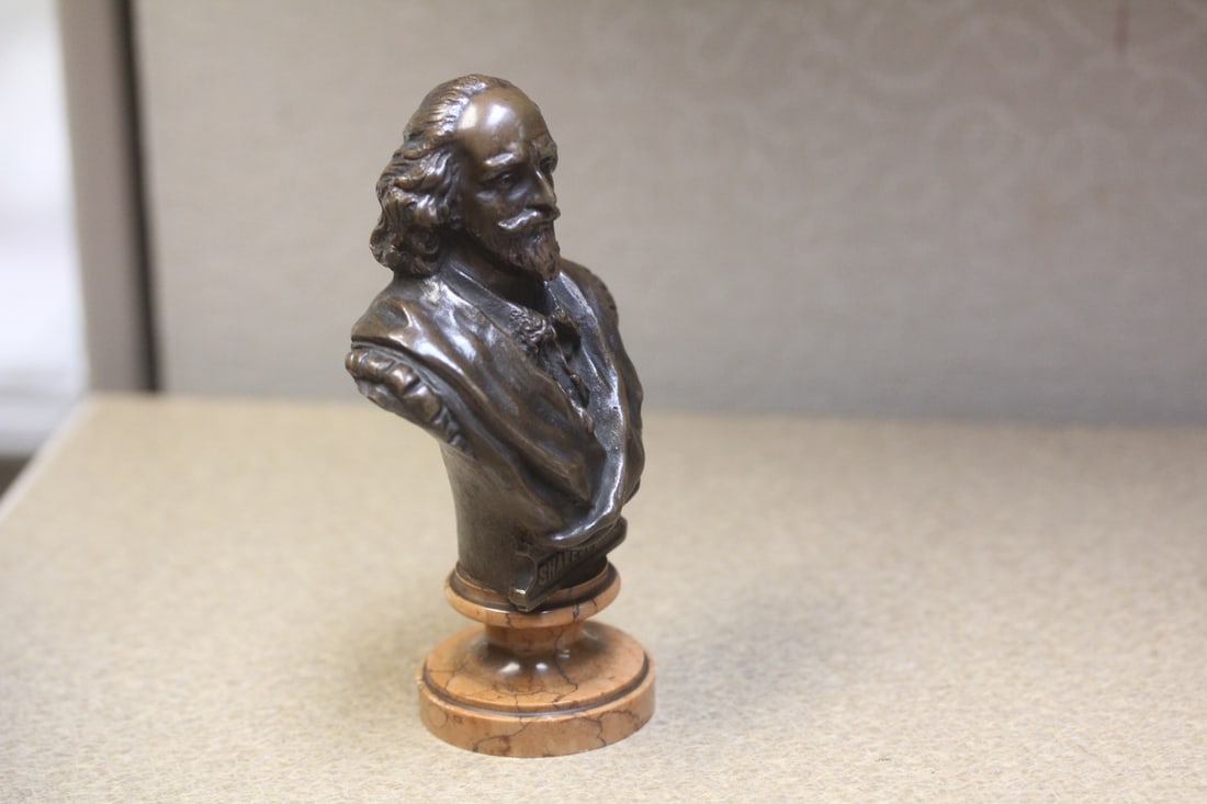 Small Solid Bronze Shakespear Bronze - 2