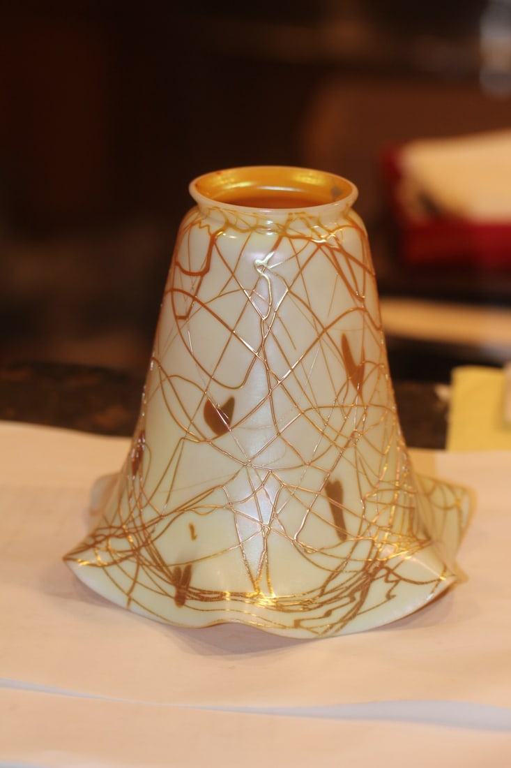 Stamped Steuben Iridescent Lamp Shade: applied string - 5 3/4" tall