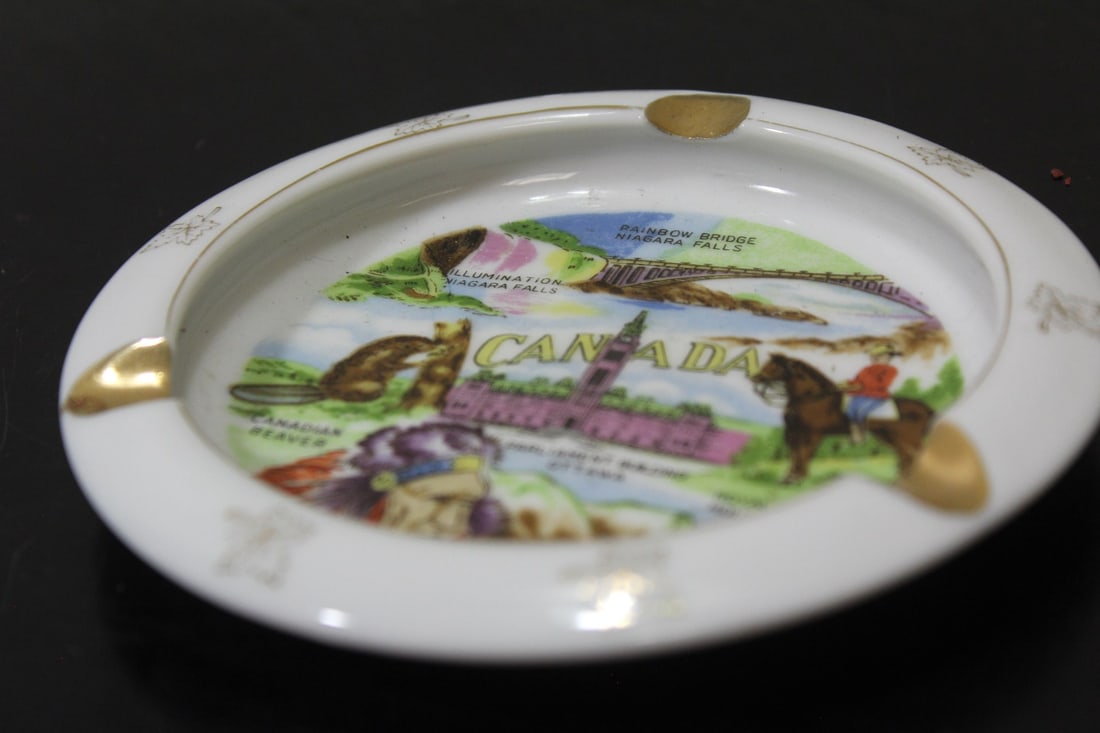 A Canada Ceramic Ashtray - 3