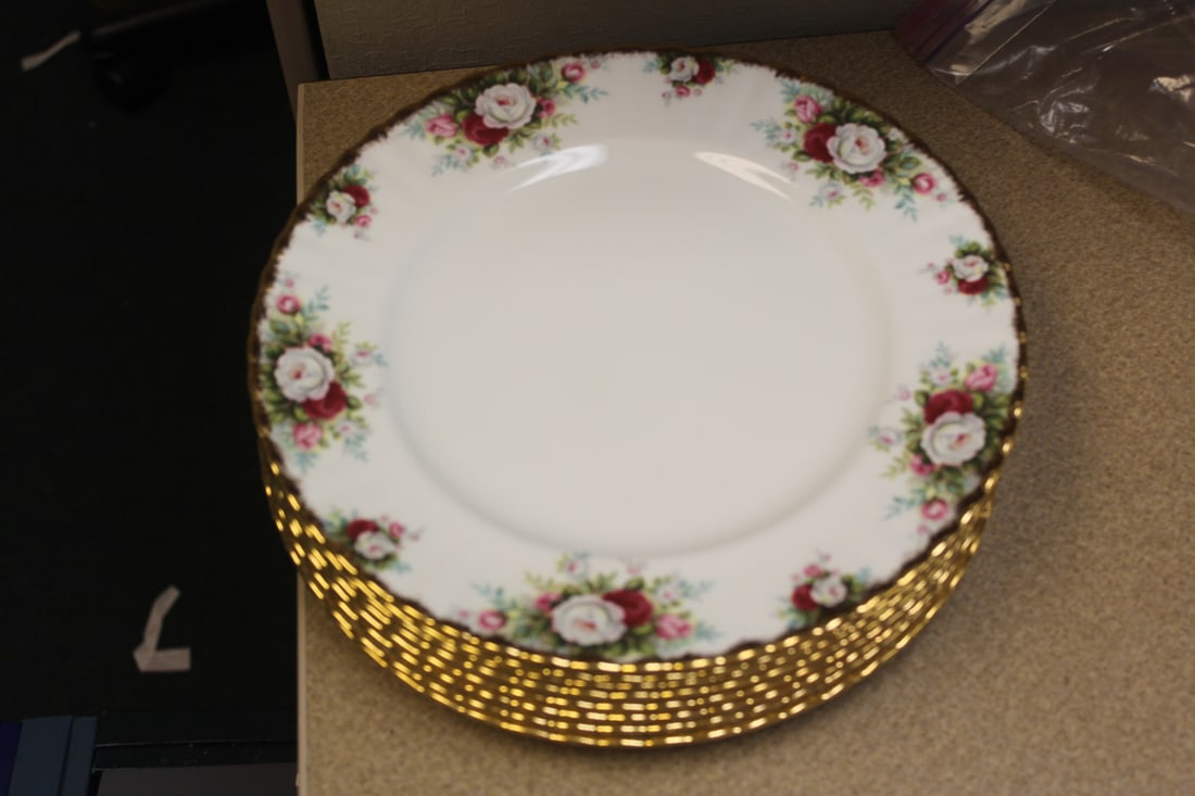 Set of 8 Royal Albert Dinner Plates: rose pattern celebration - beautiful - gold rim - 10 3/8" in diameter