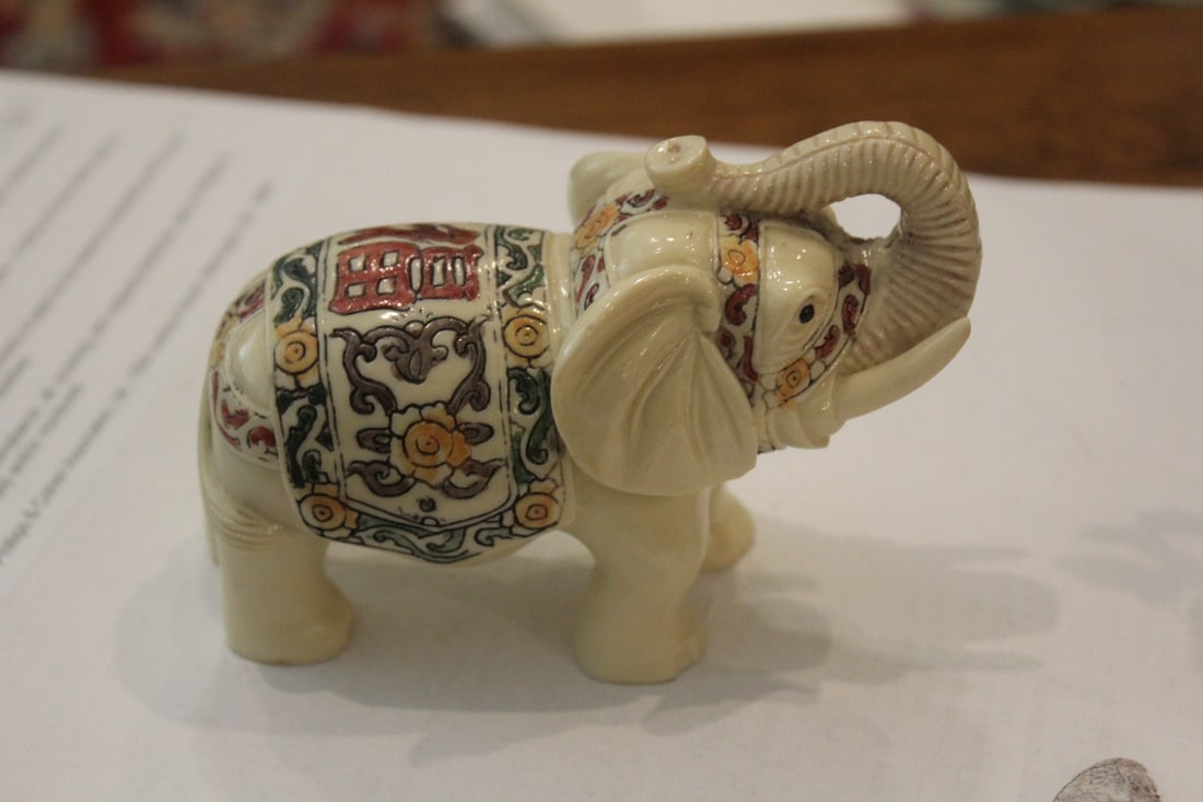 Chinese Resin Elephant: 4 1/4" across