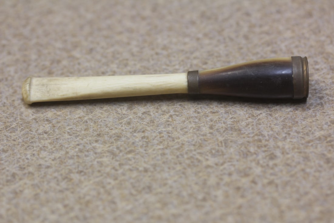 Antique Cigarette holder: horn or shell with bone - 3 3/8" long