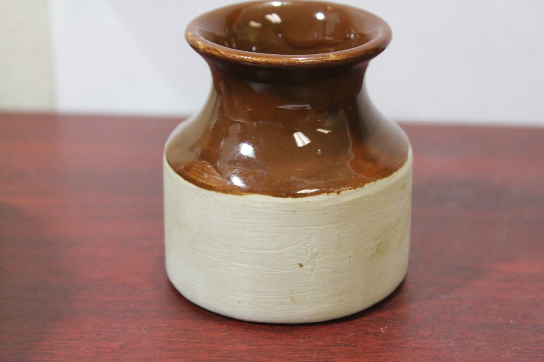 A Small Pottery Bottle (1 of 6)