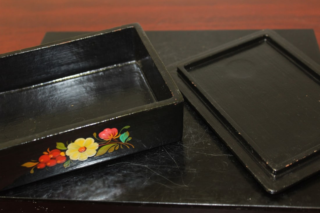 A Russian Lacquer Box - 4